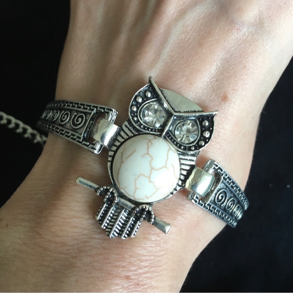 Faux White Turquoise Silver Tone Owl Bracelet